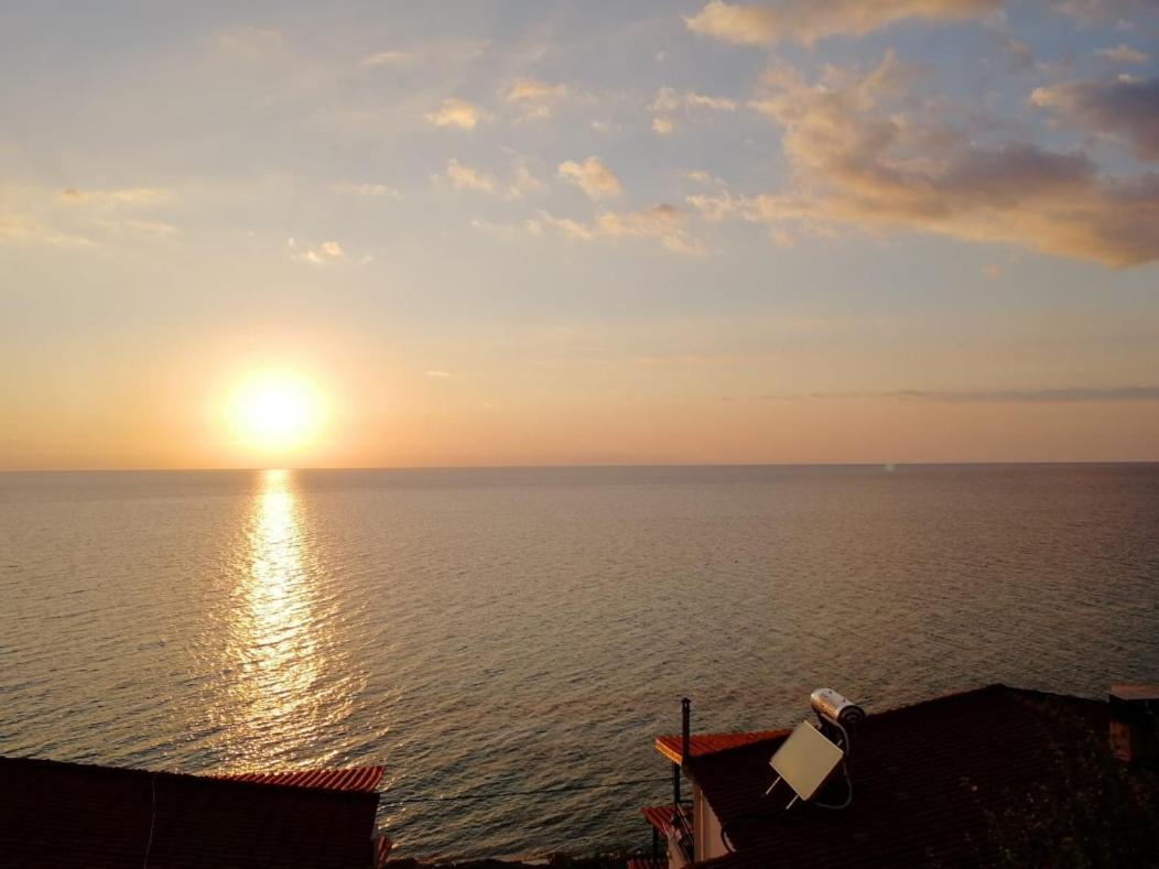By The Sea With Great View Villa ซีวิรี ภายนอก รูปภาพ
